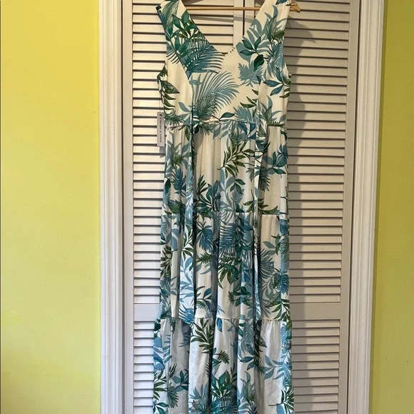 Emma & Michele Green Leaf Print Maxi Dress - Picture 6 of 7